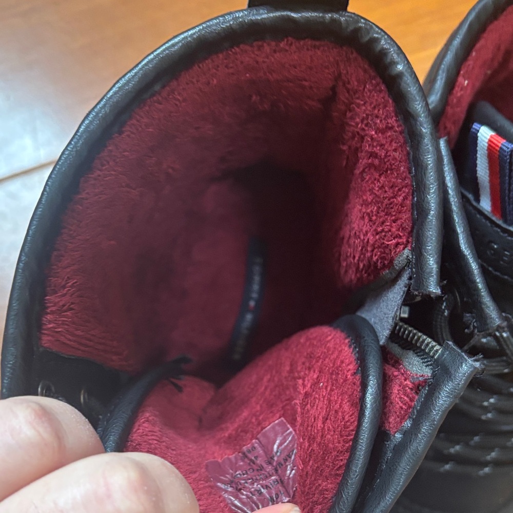Tommy Hilfiger Black Quilted Winter Boots - Picture 10 of 11
